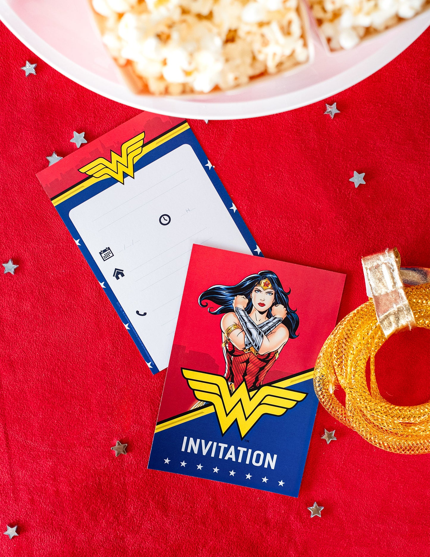 8 cărți de invitație cu Wonder Woman 10x16cm plicuri