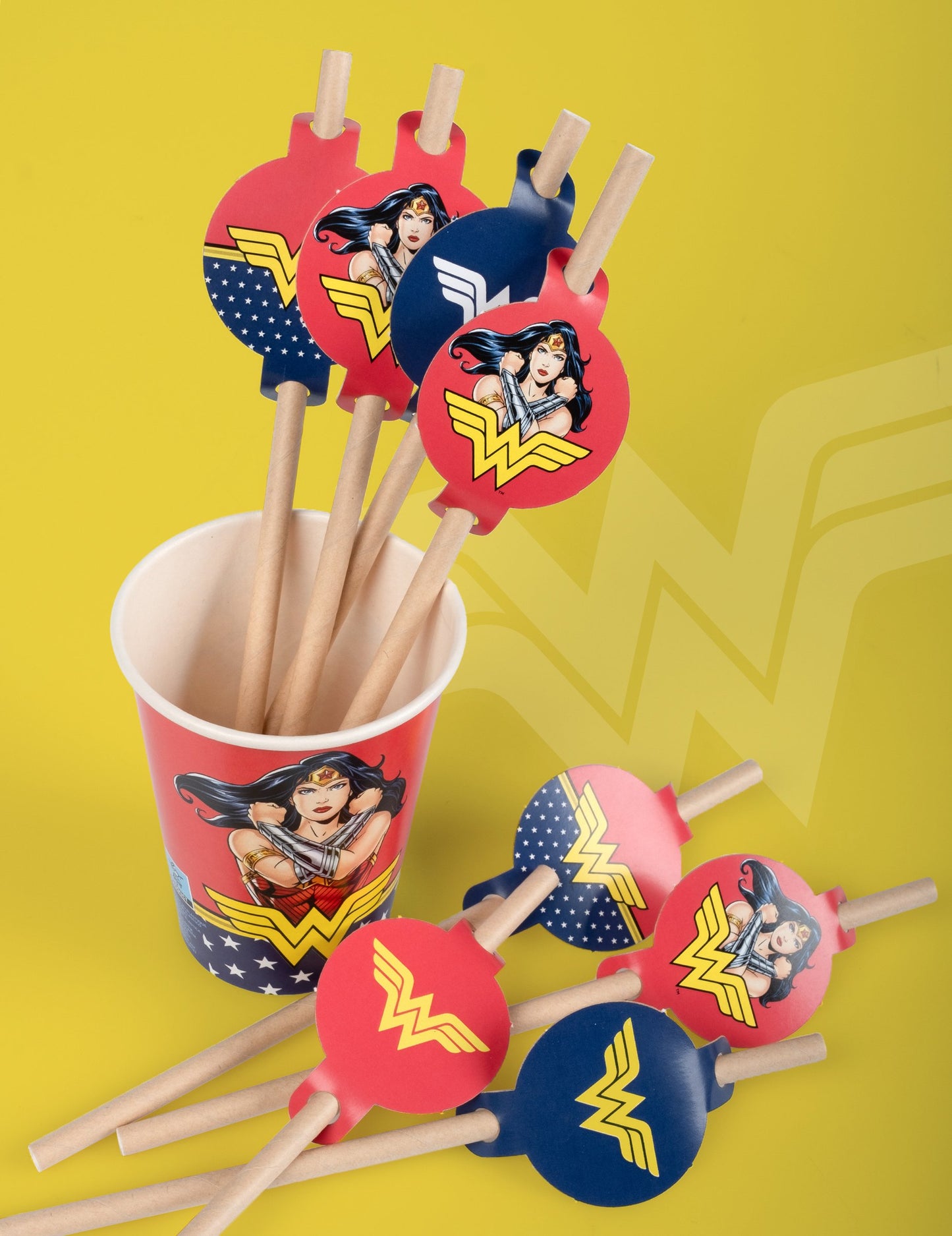 8 Wonder Woman 20cm Medalion de carton