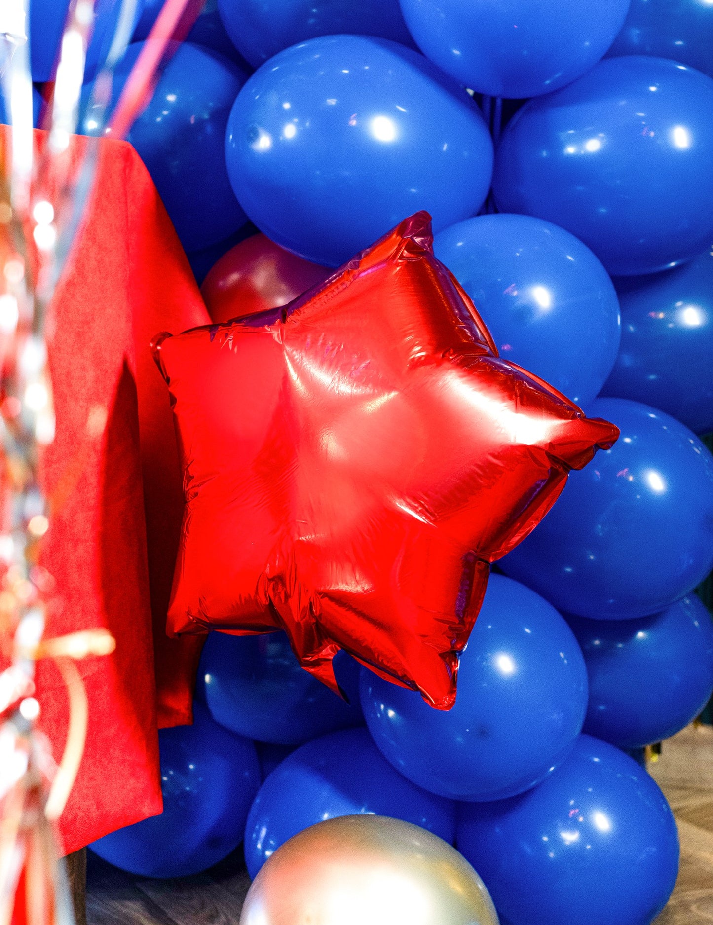 Red Star Aluminum Balloon 53 x 46 cm