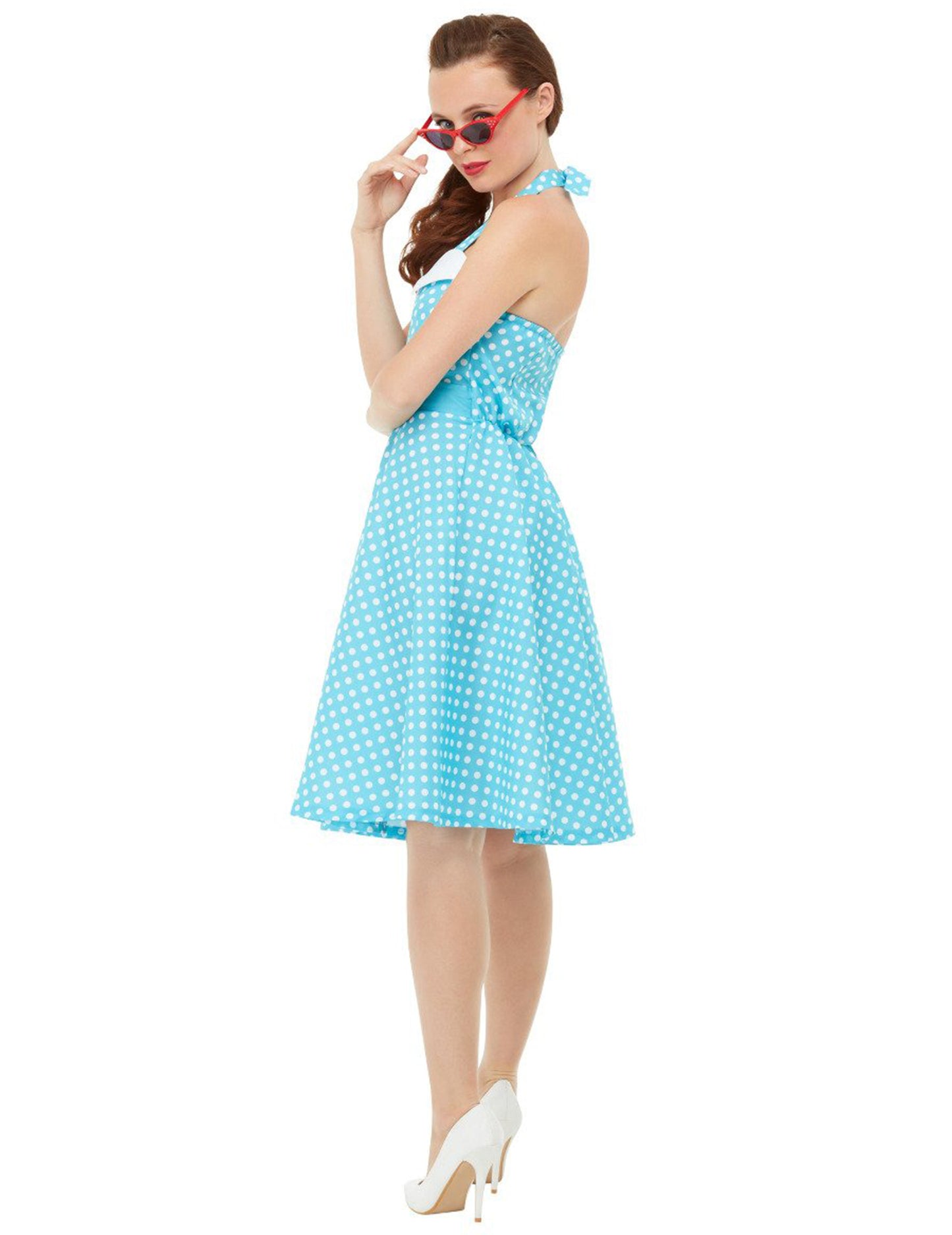 Femeie cu costum retro albastru pin-up