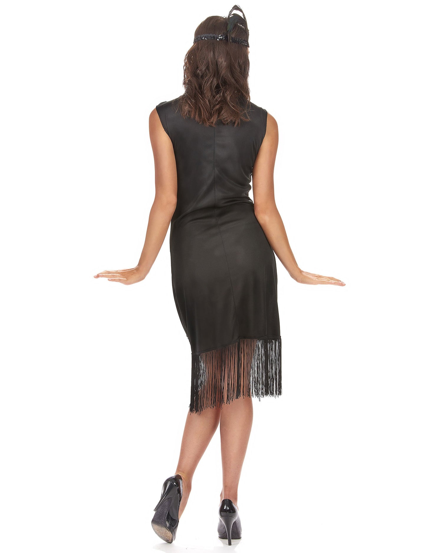 Femeie cu costum de rochie de charleston negru