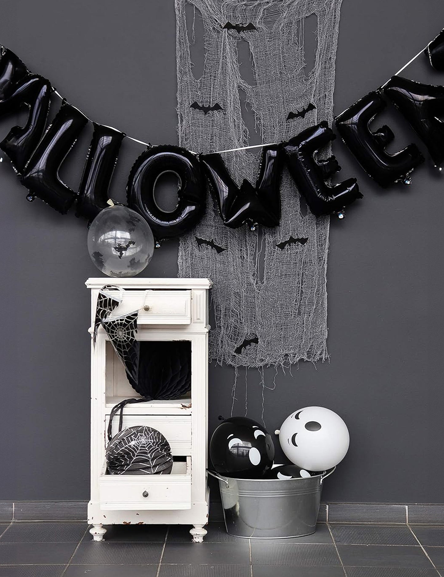 Garland din aluminiu baloane de Halloween Litere negre 40 cm